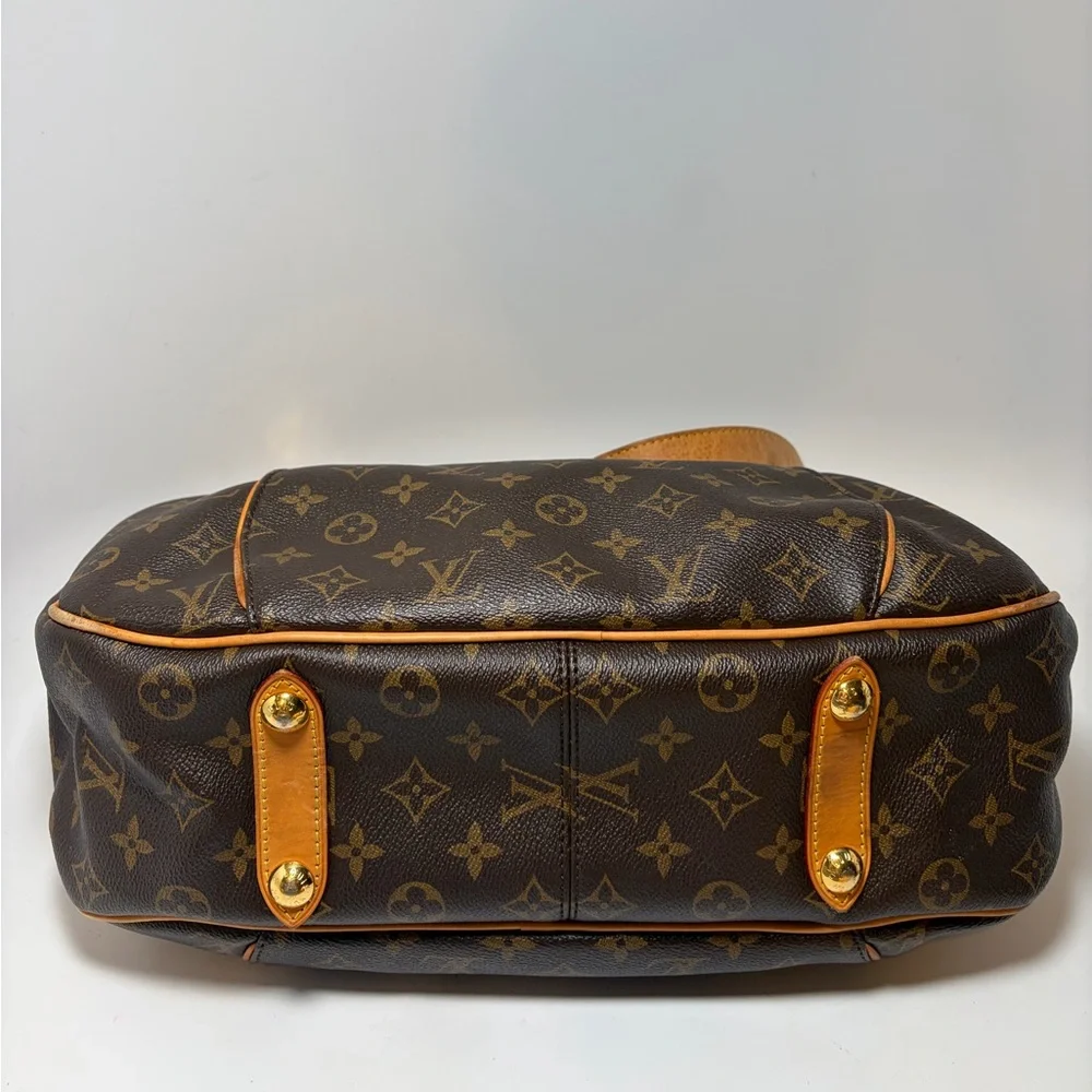 Louis Vuitton Galleria PM Monogram Shoulder Bag with COA - Picture 14 of 16
